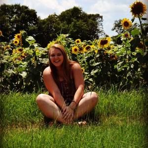 Meet your Posher, Lilly